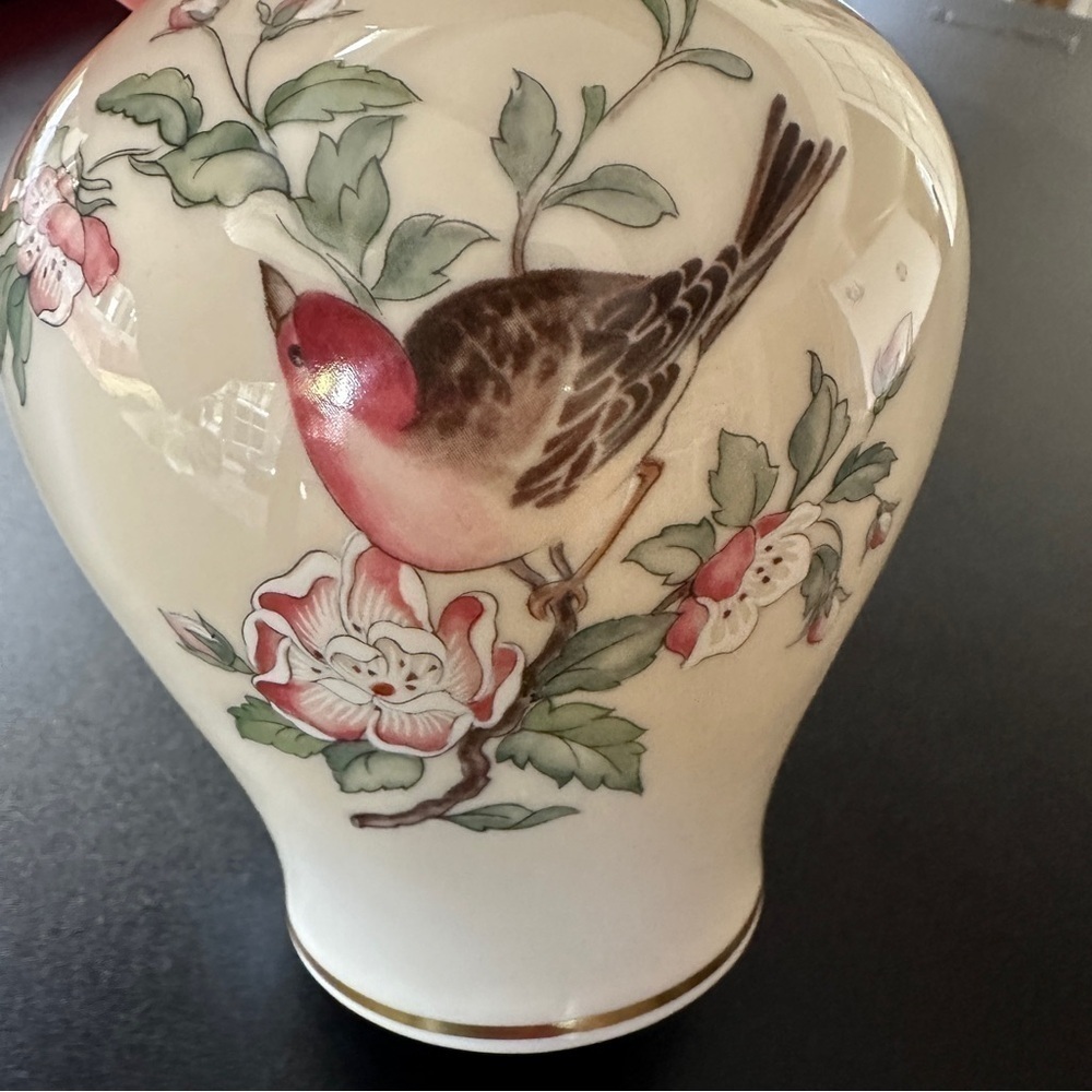 Lenox Serenade Medium Vase white, pink & green birds flowers vintage collectible - Picture 6 of 14